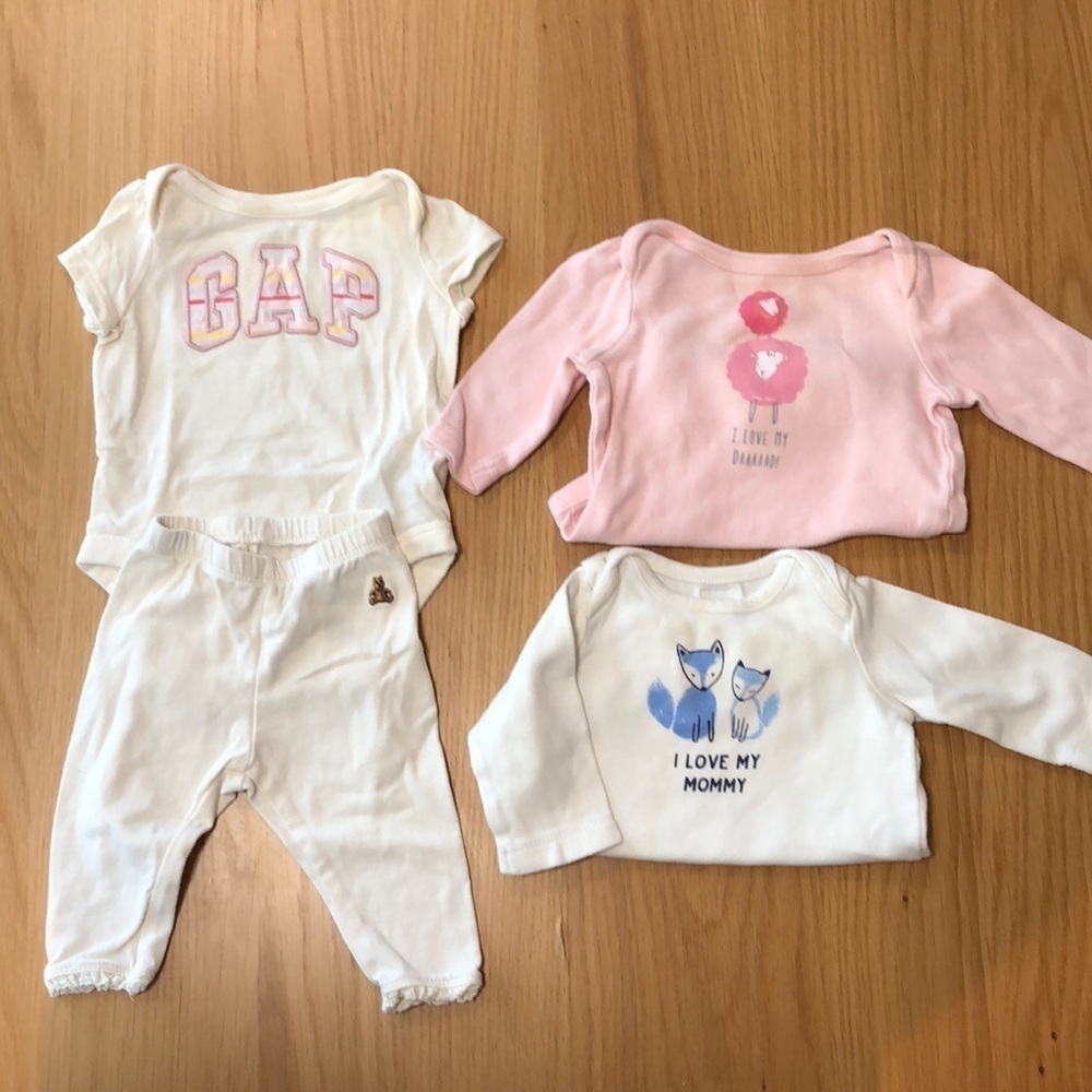 Baby GAP 0-3 month girls bundle